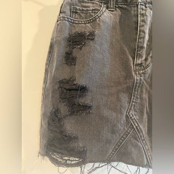Hollister Black Jean Skirt Size 1 Ultra High Rise - Picture 2 of 7